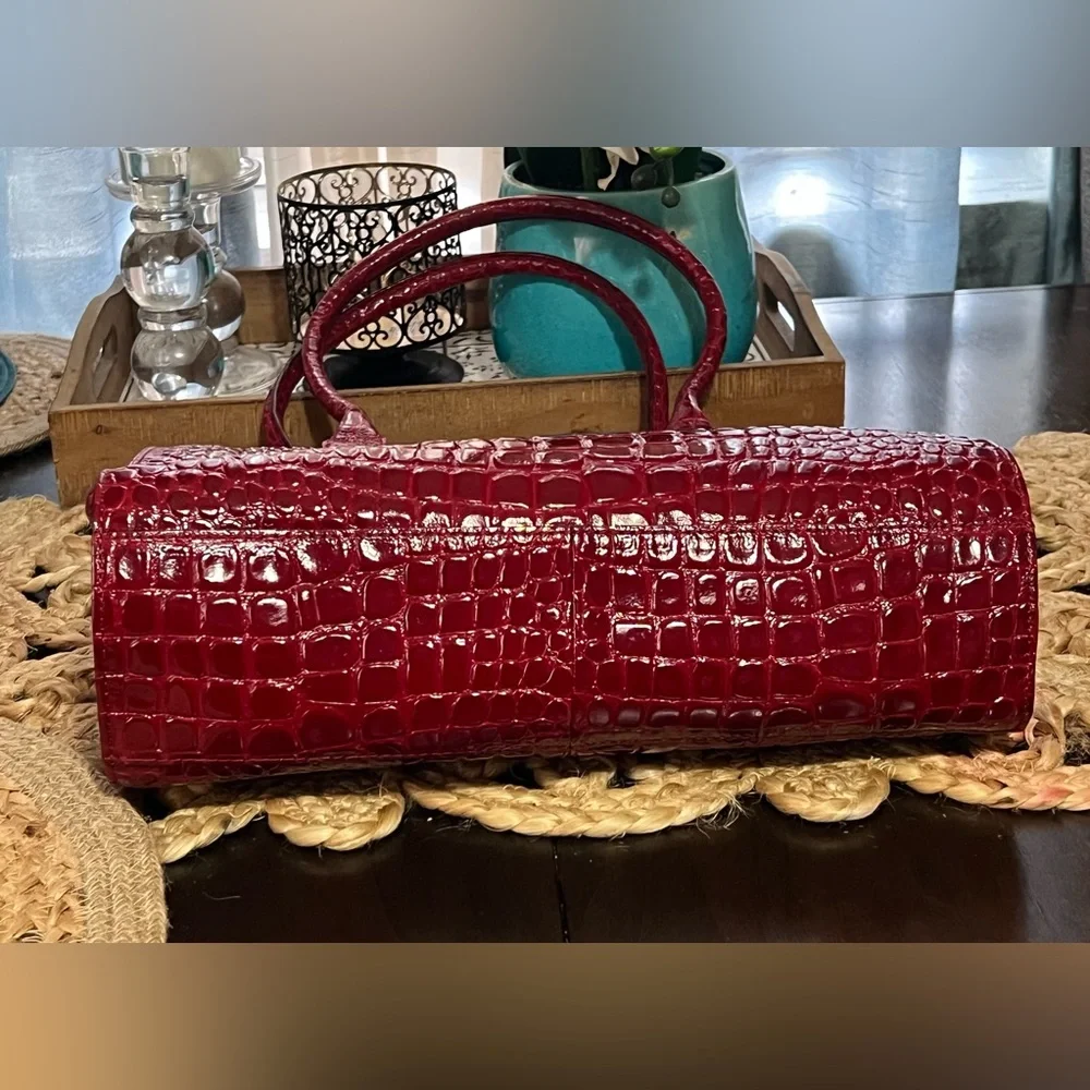 🔥🔥ANTONIO MELANI Glossy Red Croc Satchel - Picture 6 of 12